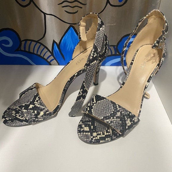 Snake print sandal heel sz 8 Nine West - Picture 3 of 3